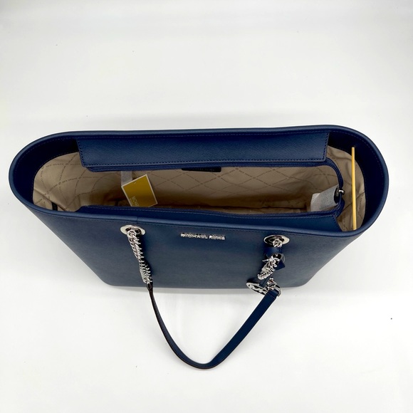 Michael Kors LG Shania Tote & Double Zip W… - Picture 6 of 16